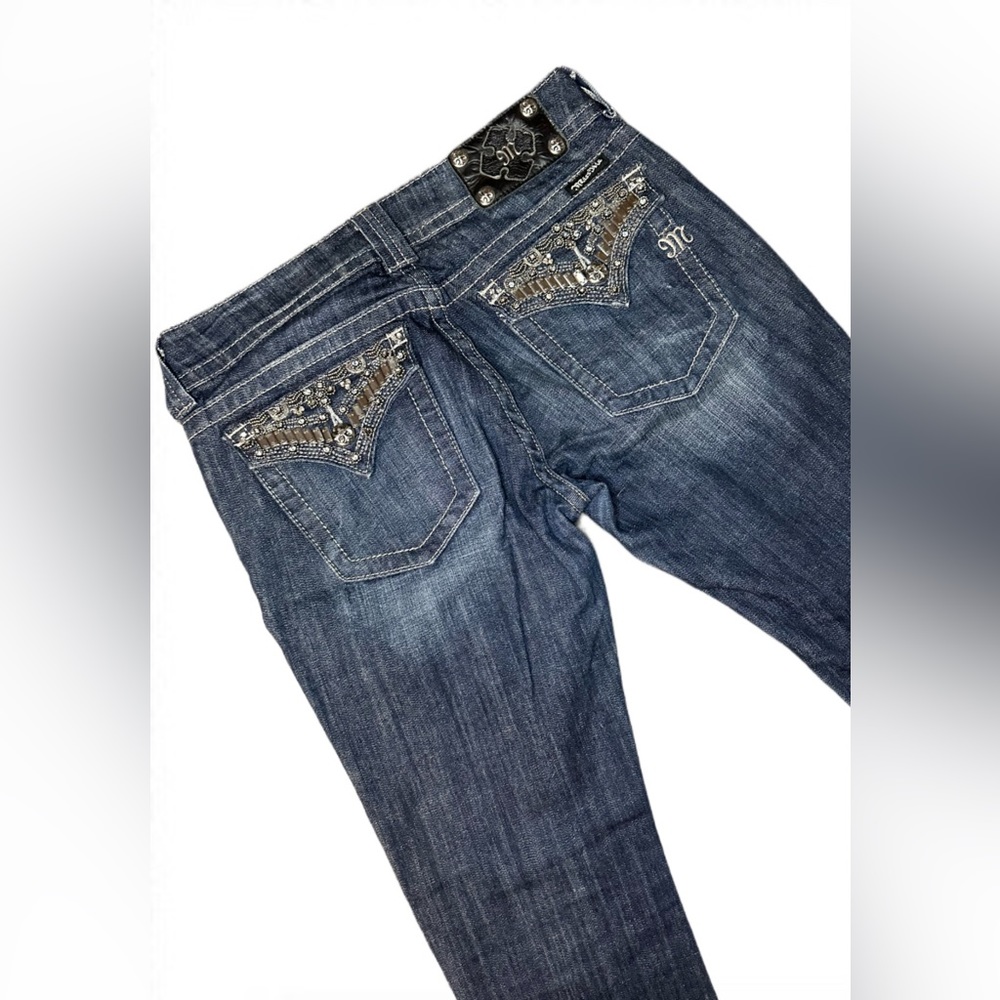 Miss Me vtg y2k Jeans Dark wash
Studded Crystal pockets skinny sz 30
JP4656-2